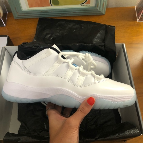 Jordan Legend Blue 11 Retro Lows - Picture 7 of 9